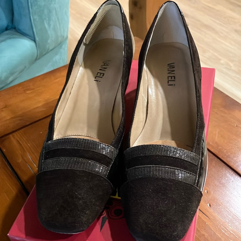 Vaneli Black Flats Elegant Loafers